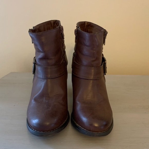 Cathy Jean size 7 brown booties - Picture 2 of 3